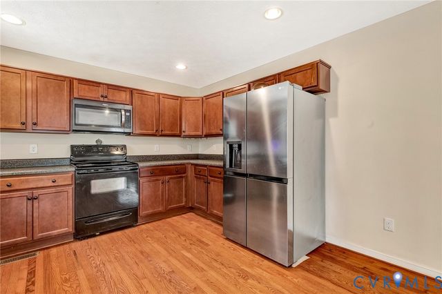 1013 Sycamore Crest Dr, Henrico, VA 23231