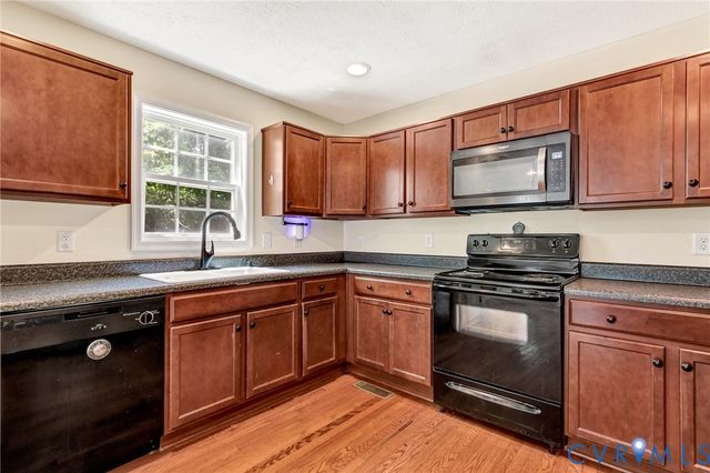 1013 Sycamore Crest Dr, Henrico, VA 23231