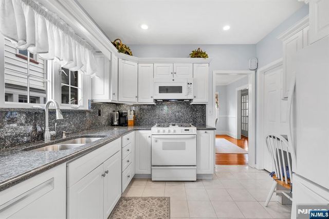 106 Maple Street, Rutherford, NJ 07070