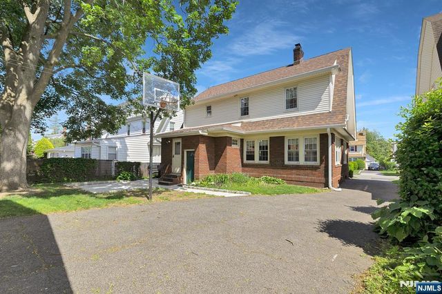 106 Maple Street, Rutherford, NJ 07070