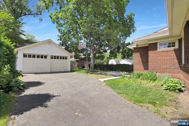 106 Maple Street, Rutherford, NJ 07070