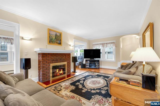 106 Maple Street, Rutherford, NJ 07070