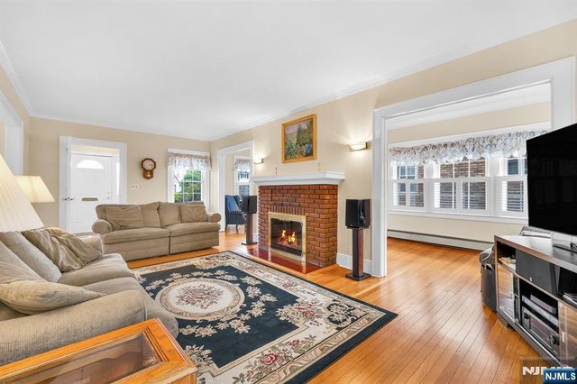 106 Maple Street, Rutherford, NJ 07070