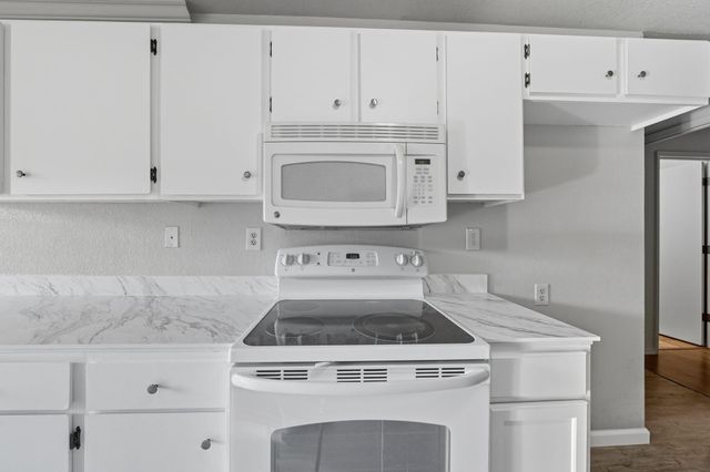 1329 Median Avenue, Shasta Lake, CA 96019