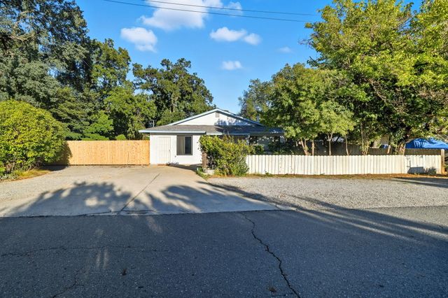 1329 Median Avenue, Shasta Lake, CA 96019