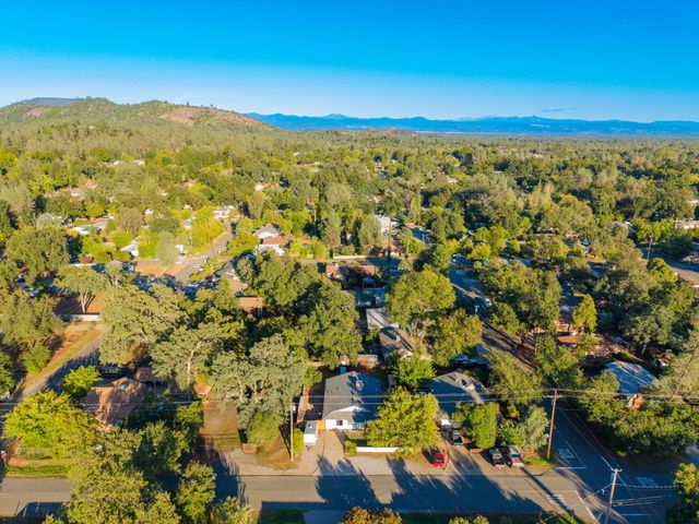 1329 Median Avenue, Shasta Lake, CA 96019