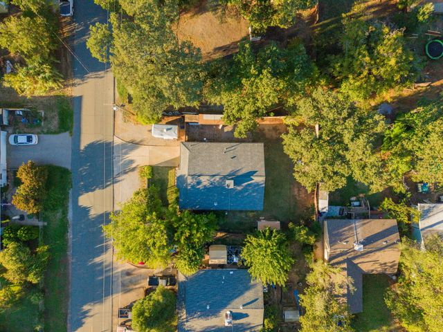 1329 Median Avenue, Shasta Lake, CA 96019