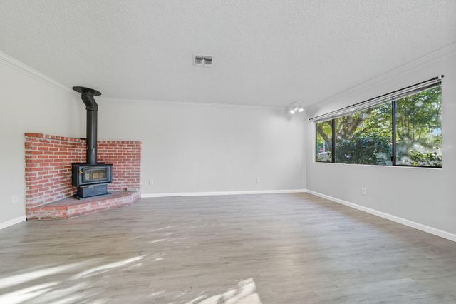 1329 Median Avenue, Shasta Lake, CA 96019