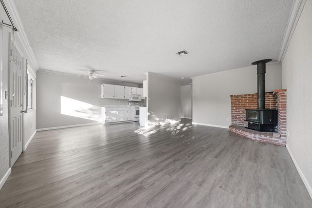 1329 Median Avenue, Shasta Lake, CA 96019