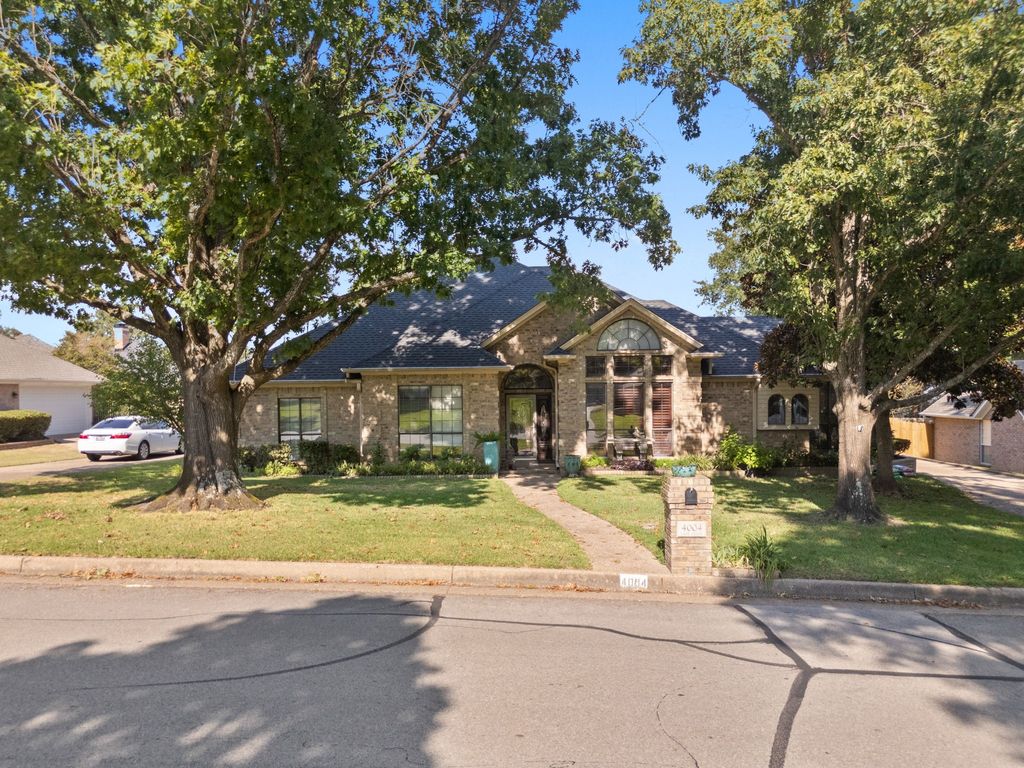 4004 Lazy Creek Drive, Tyler, TX 75707