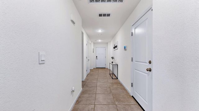 12011 Reid Ct, Waterford, CA 95386