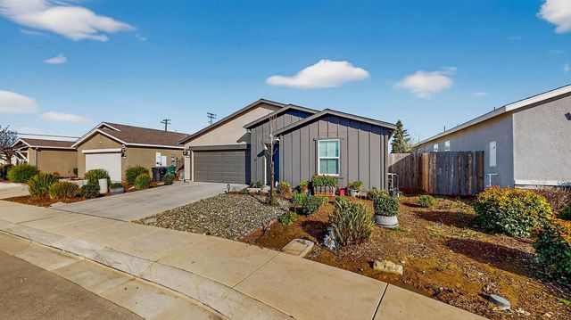 12011 Reid Ct, Waterford, CA 95386