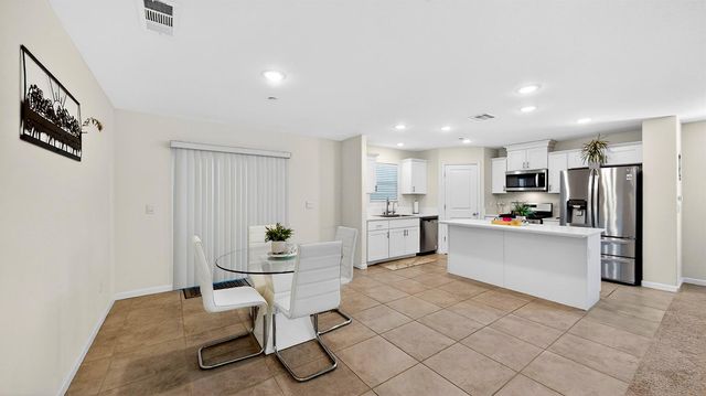 12011 Reid Ct, Waterford, CA 95386