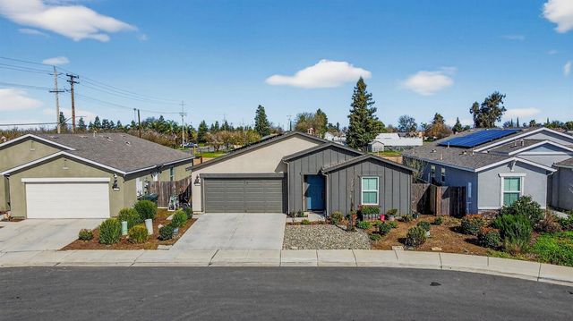 12011 Reid Ct, Waterford, CA 95386