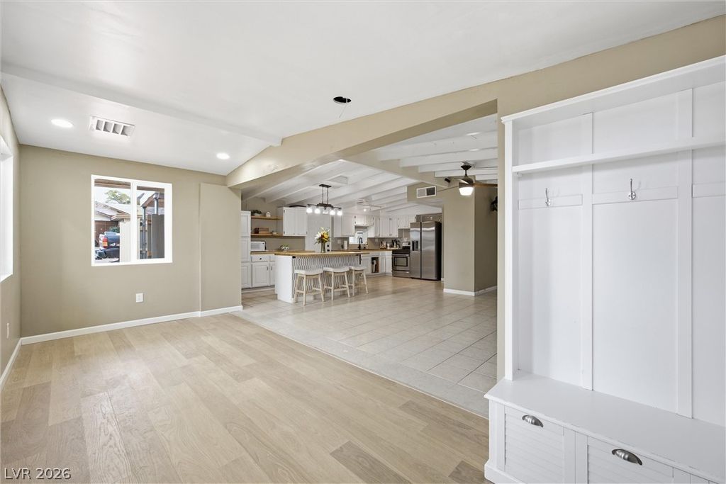 256 Hillcrest Drive, Henderson, NV 89015 — photo 3