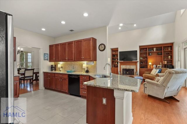 203 Cypress Lakes Drive, Bloomingdale, GA 31302