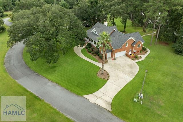 203 Cypress Lakes Drive, Bloomingdale, GA 31302