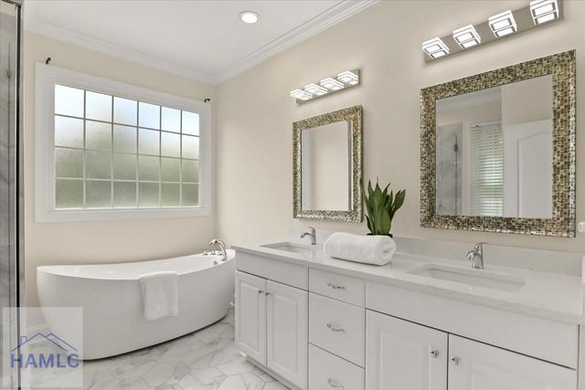 203 Cypress Lakes Drive, Bloomingdale, GA 31302