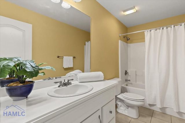 203 Cypress Lakes Drive, Bloomingdale, GA 31302