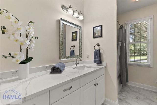 203 Cypress Lakes Drive, Bloomingdale, GA 31302