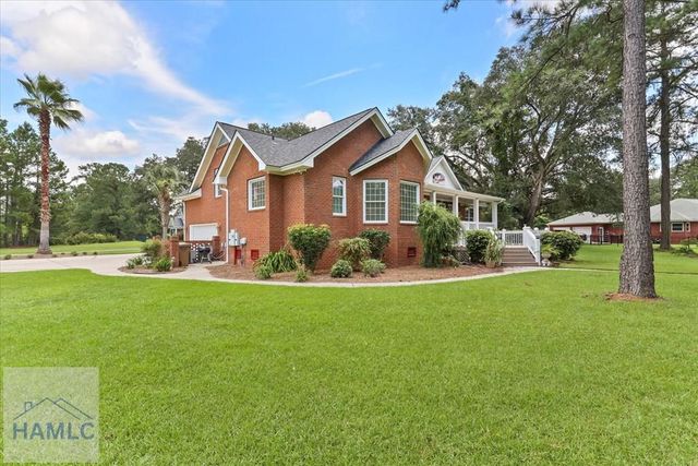 203 Cypress Lakes Drive, Bloomingdale, GA 31302