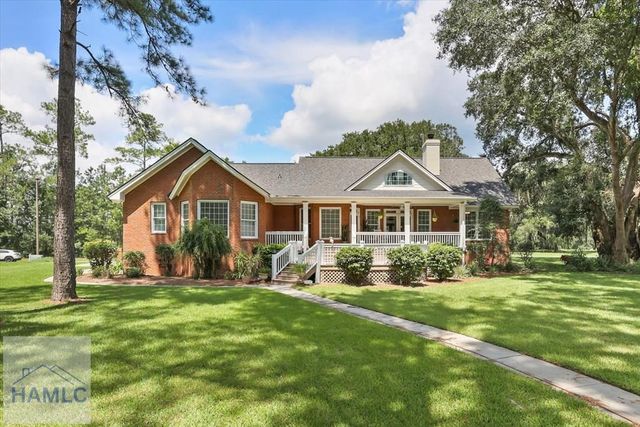 203 Cypress Lakes Drive, Bloomingdale, GA 31302