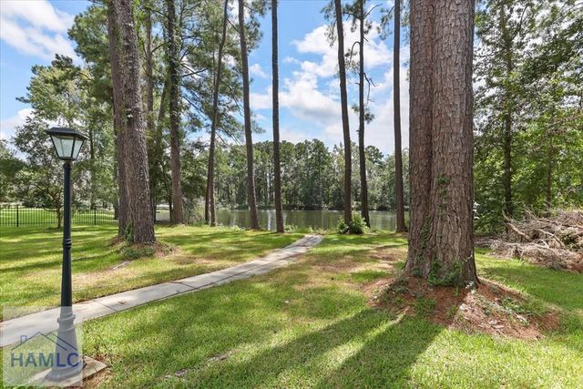 203 Cypress Lakes Drive, Bloomingdale, GA 31302