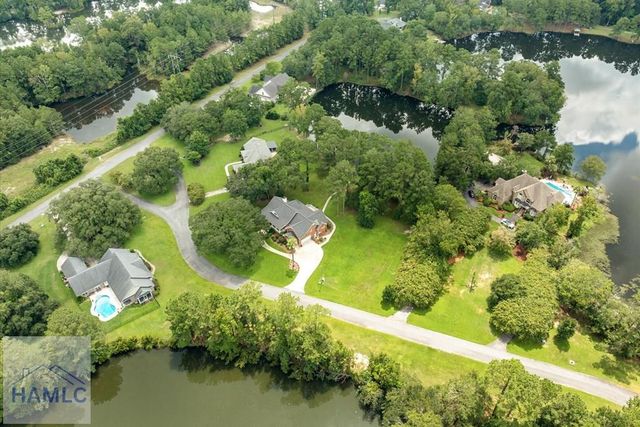 203 Cypress Lakes Drive, Bloomingdale, GA 31302