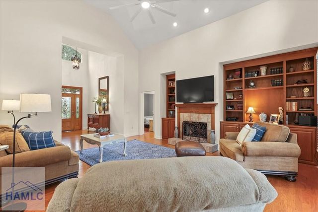 203 Cypress Lakes Drive, Bloomingdale, GA 31302