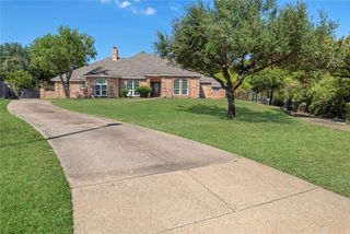111 Creek Side Court, Kennedale, TX 76060