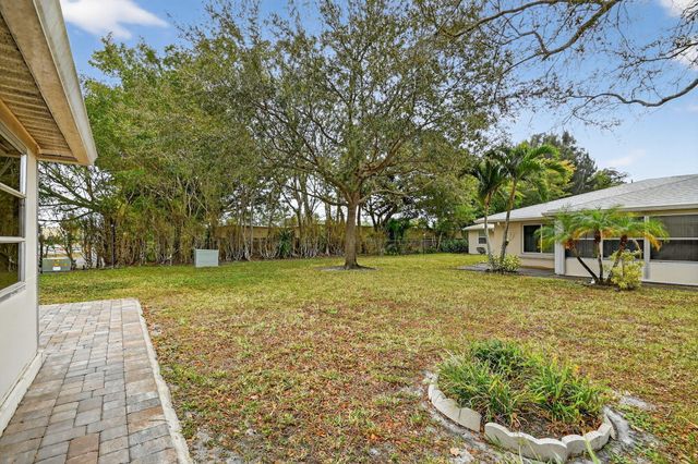 782 Nantucket Circle, Lake Worth, FL 33467