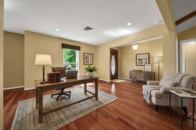 4914 Alba Road, Houston, TX 77018