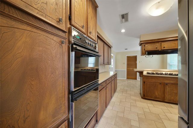 4914 Alba Road, Houston, TX 77018