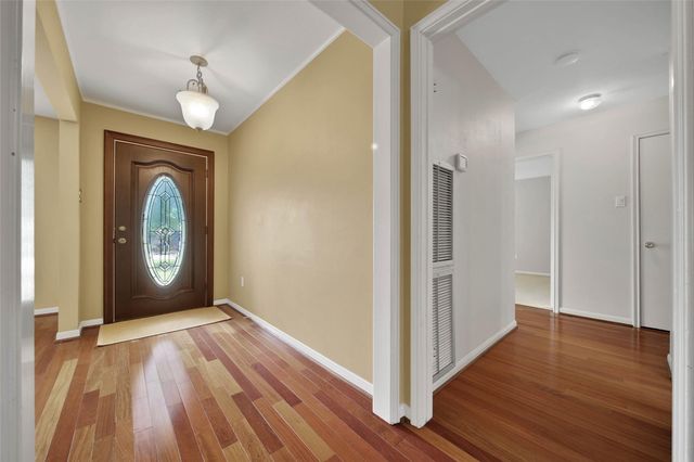 4914 Alba Road, Houston, TX 77018