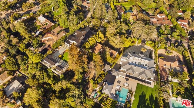 121 S Rockingham Avenue, Los Angeles, CA 90049