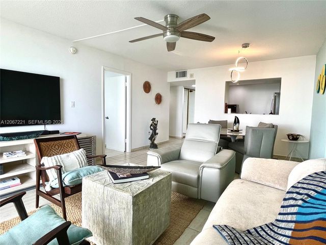 401 Ocean Drive 318, Miami Beach, FL 33139