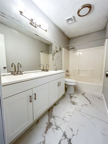 7503 April Lane, North Richland Hills, TX 76182