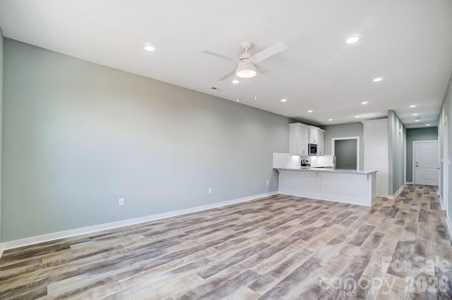 1529 28th Street Place SE, Hickory, NC 28602