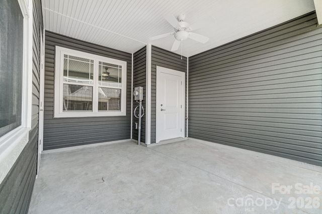 1529 28th Street Place SE, Hickory, NC 28602