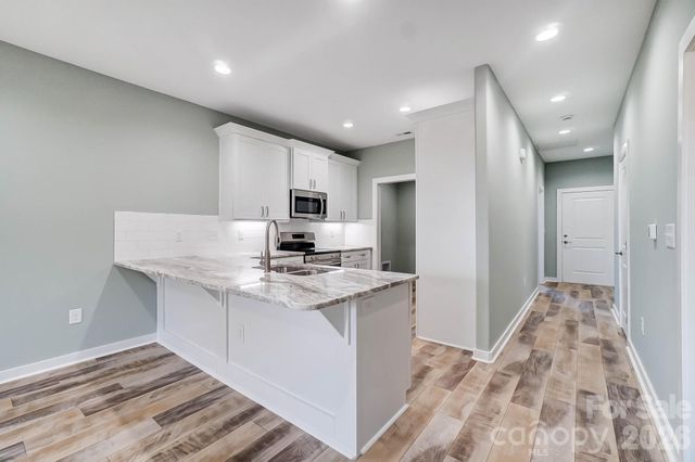 1529 28th Street Place SE, Hickory, NC 28602