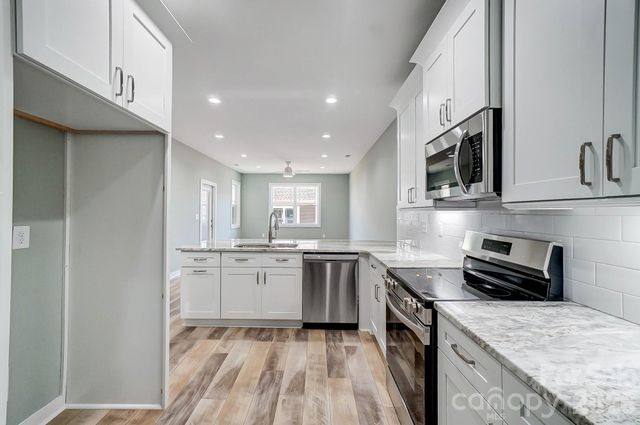 1529 28th Street Place SE, Hickory, NC 28602