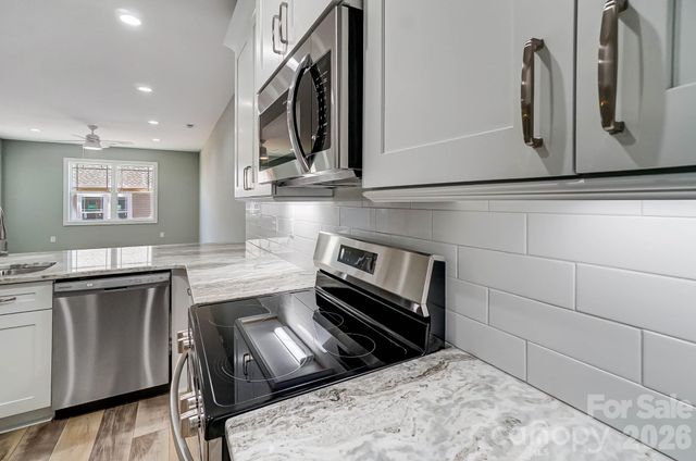 1529 28th Street Place SE, Hickory, NC 28602