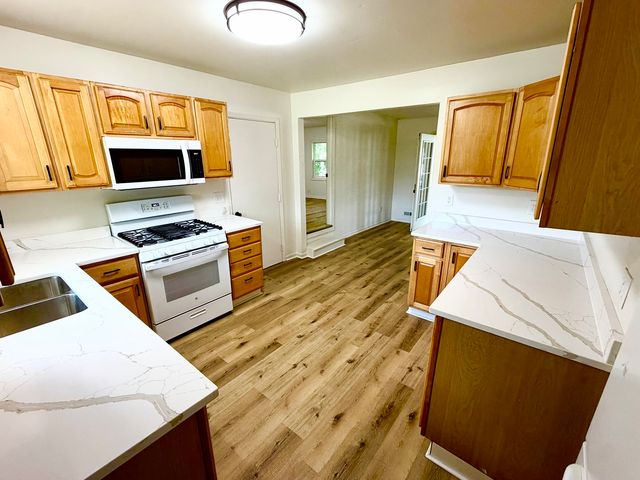 10910 Ventura Boulevard, Machesney Park, IL 61115