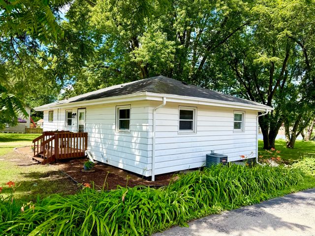 10910 Ventura Boulevard, Machesney Park, IL 61115