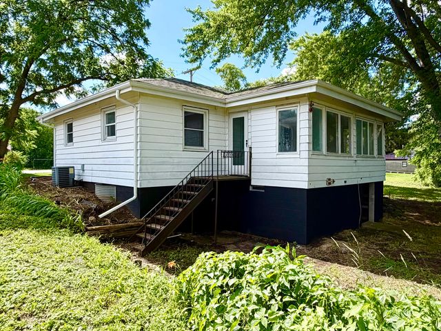 10910 Ventura Boulevard, Machesney Park, IL 61115