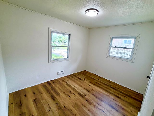 10910 Ventura Boulevard, Machesney Park, IL 61115