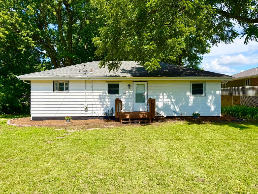 10910 Ventura Boulevard, Machesney Park, IL 61115