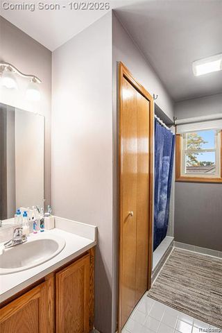 53345 Abraham Drive, Macomb Township, MI 48042