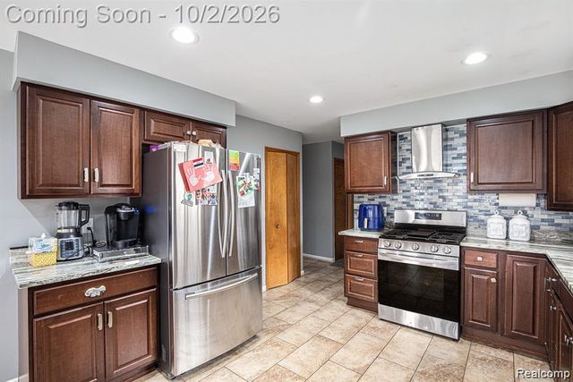 53345 Abraham Drive, Macomb Township, MI 48042