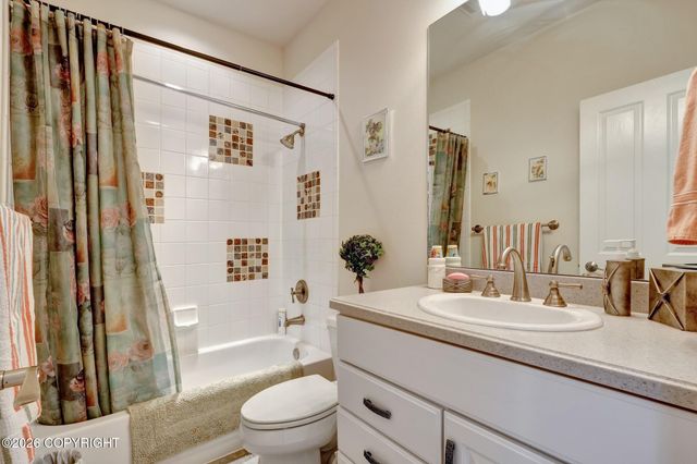 6236 Prominence Pointe Drive, Anchorage, AK 99516